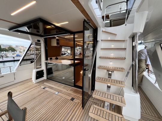 Le Greenline possède de nombreux atouts à l'image de ce cockpit avec bar.